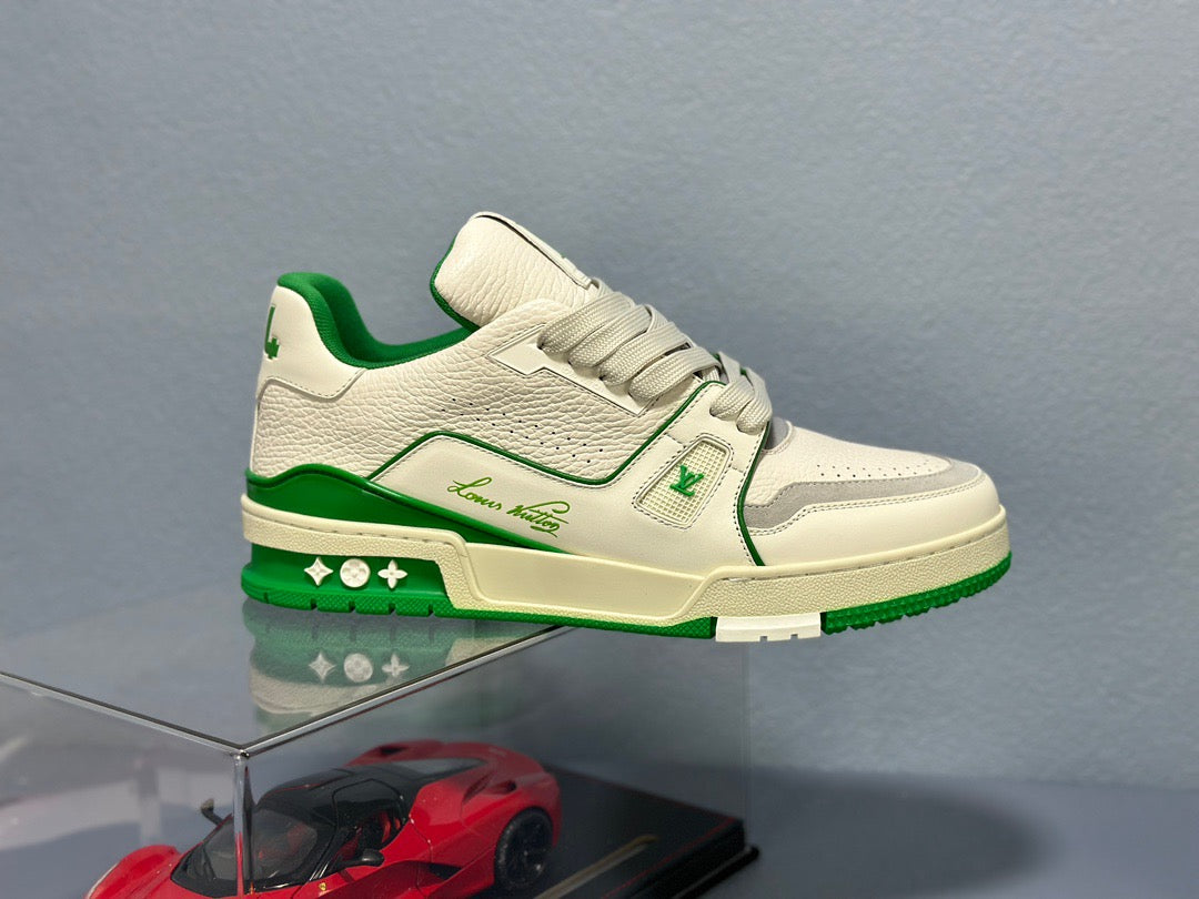 Sneaker