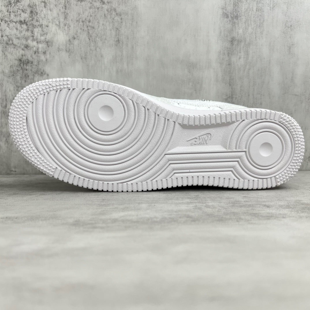 Low sneakers