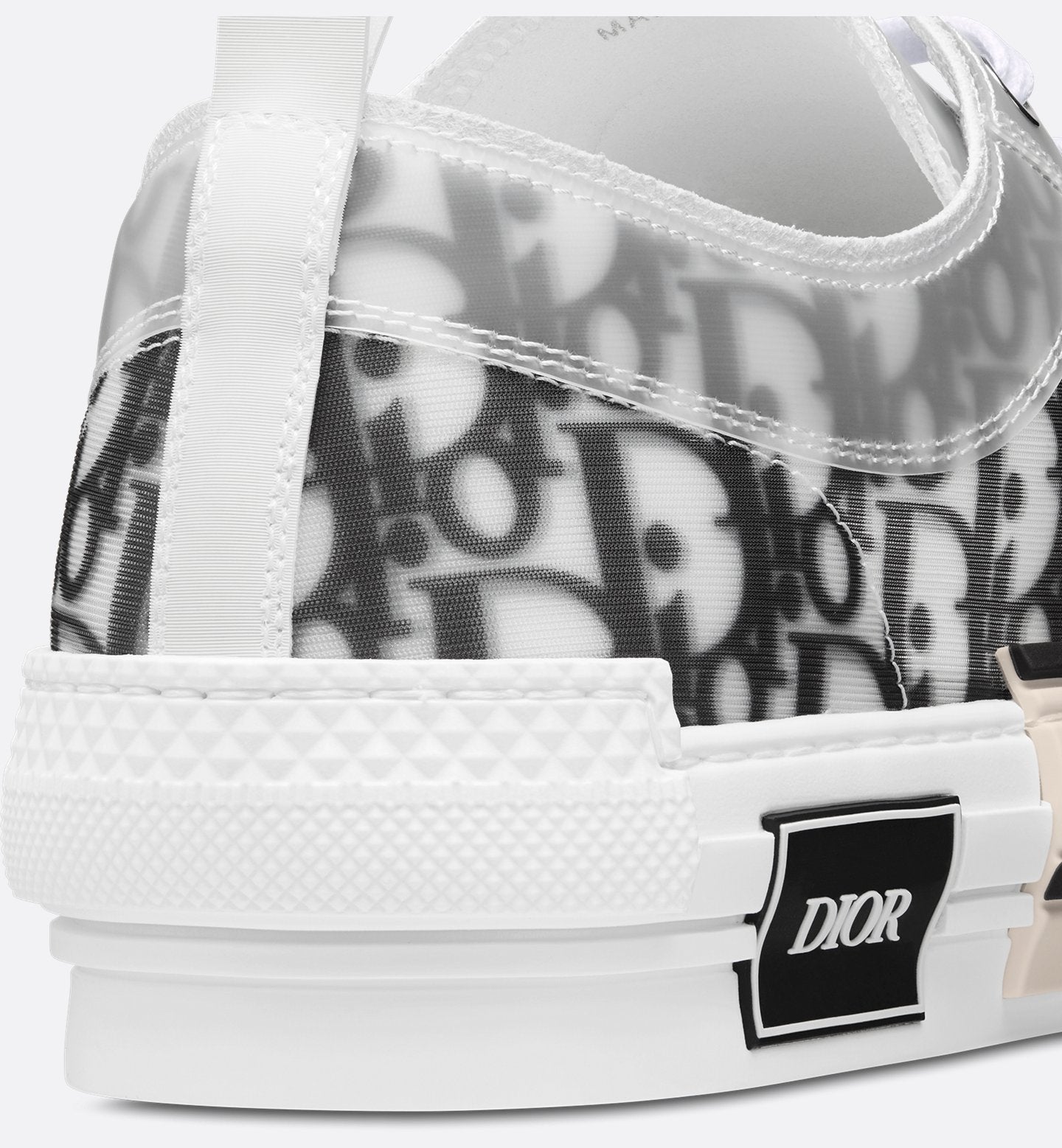 B23 League Low-Top Sneaker