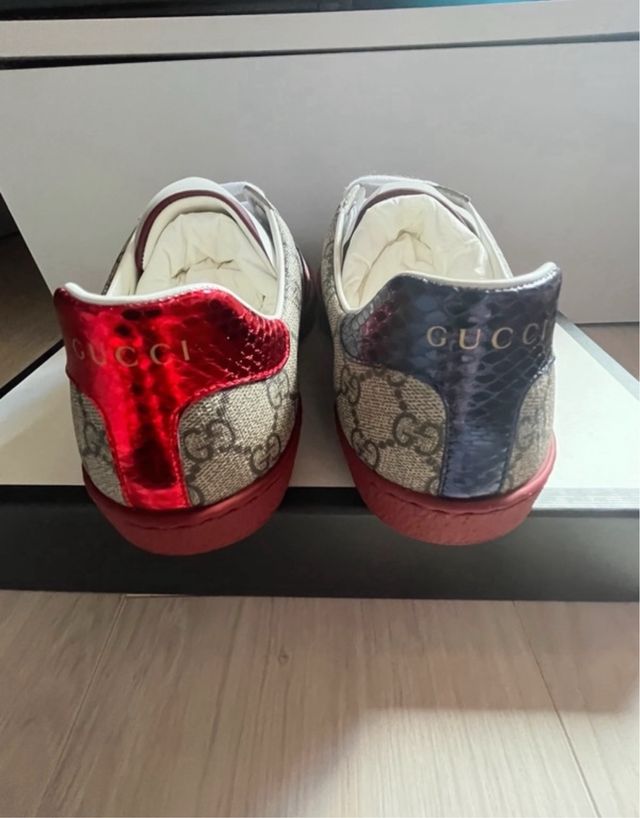 Sneaker