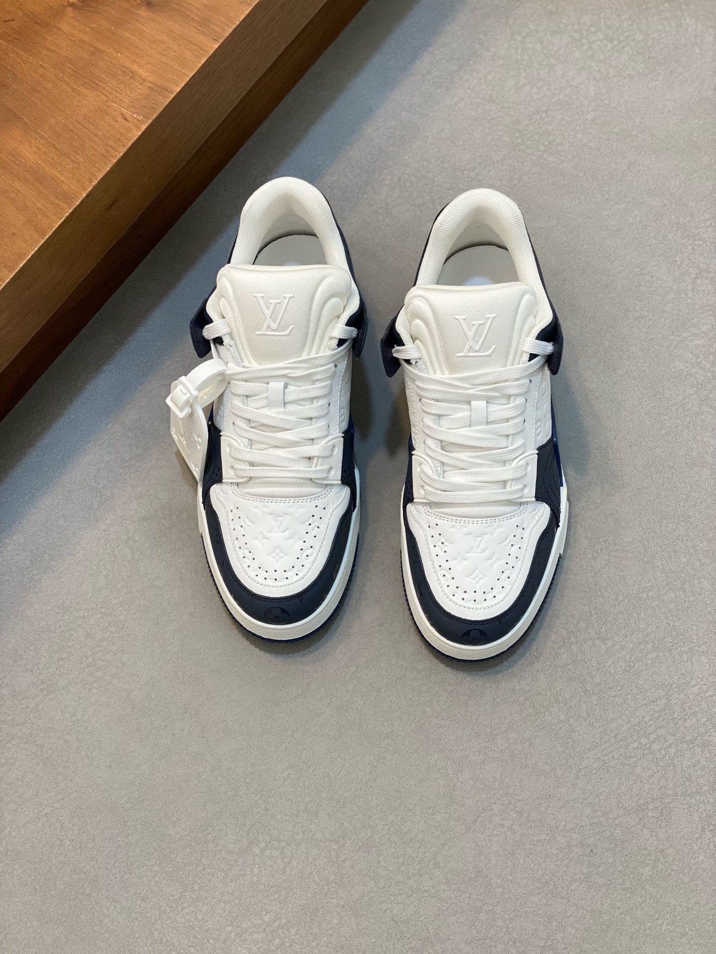 Trainer Grey White Sneaker