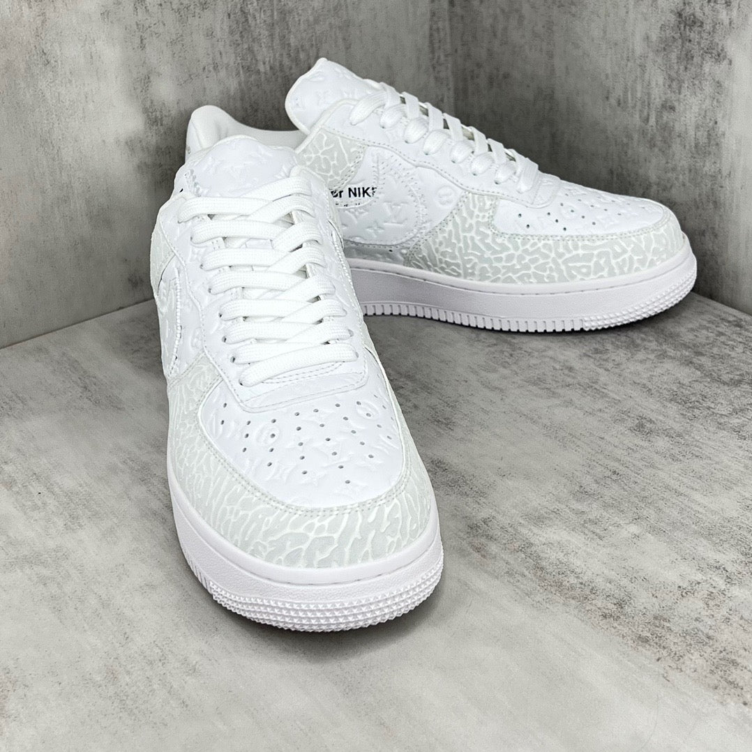 Low sneakers