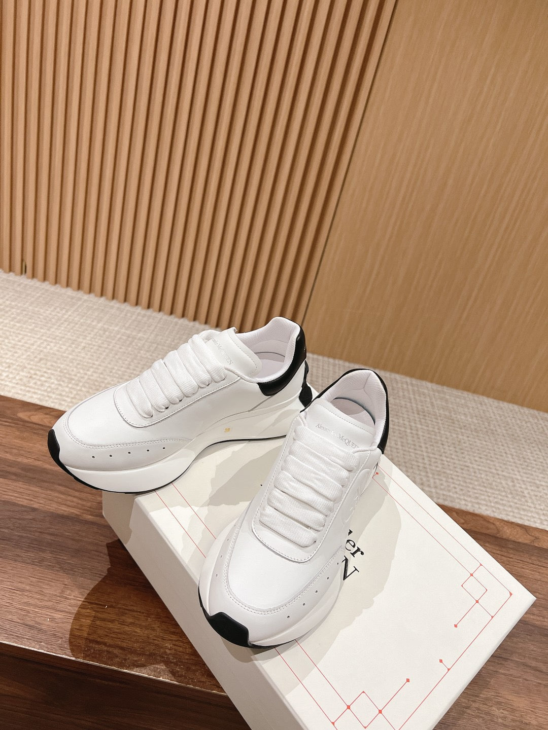SPRINT RUNNER SNEAKERS