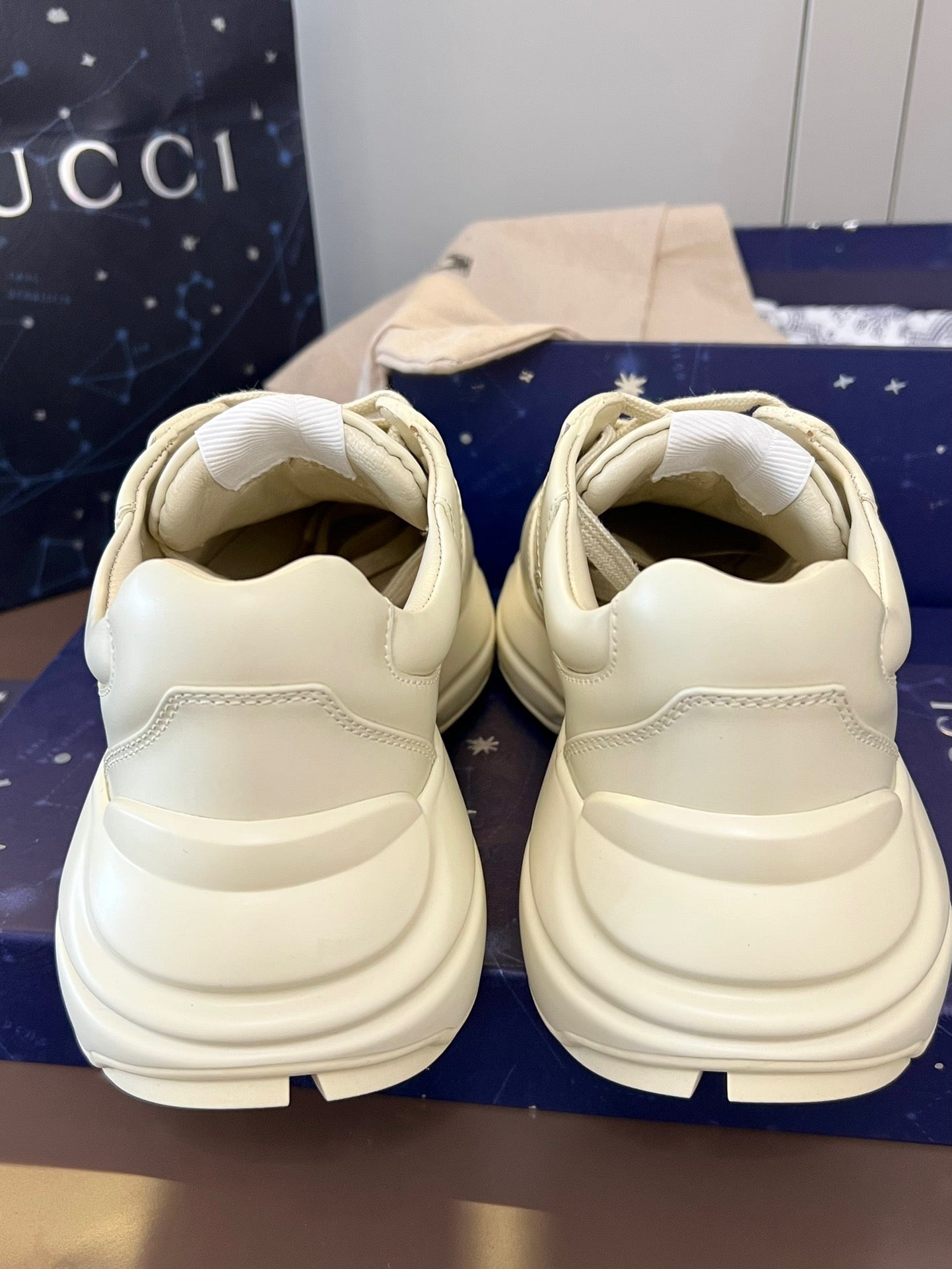WOMEN'S RHYTON SNEAKER WITH LOGO
