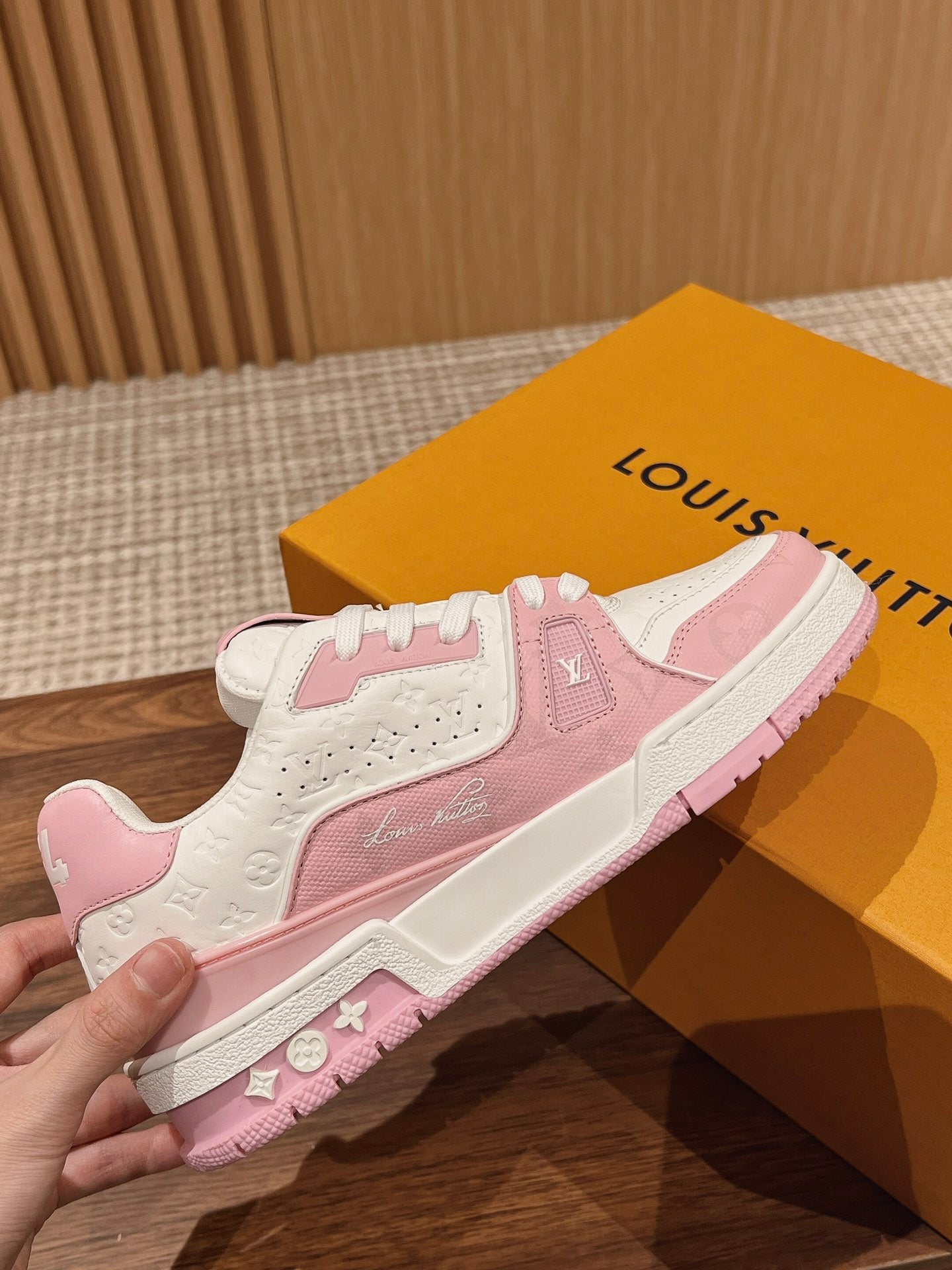 TrainerPink Rose