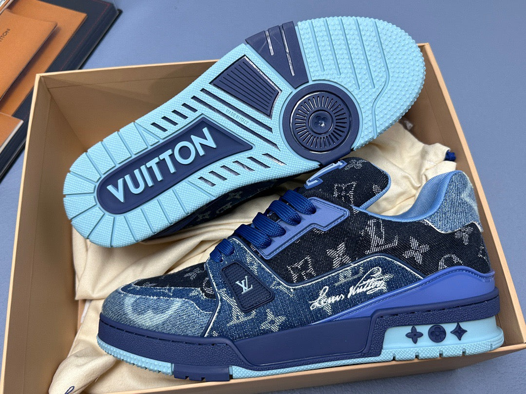 Sneaker