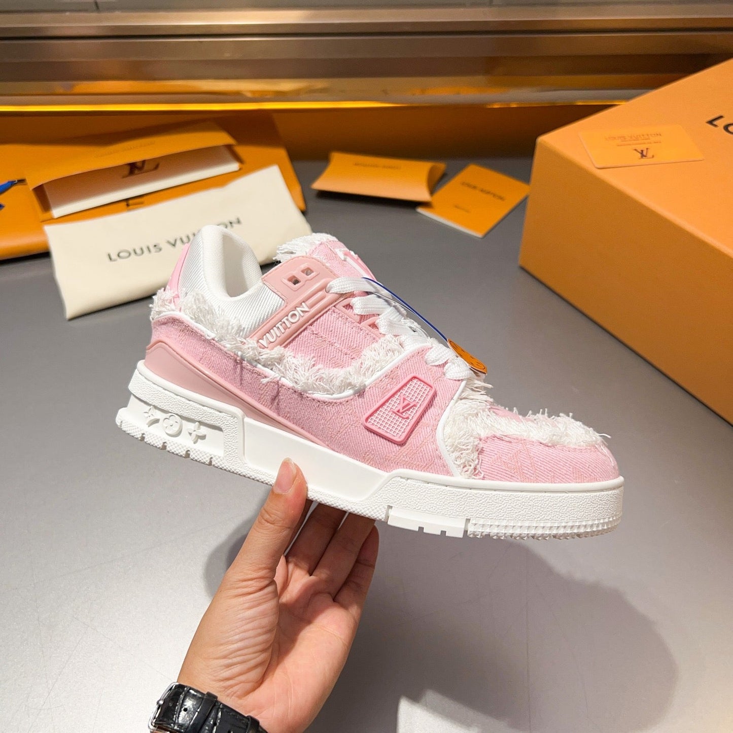 TRAINER SNEAKER LIGHT PINKFABRIC AND SUEDE