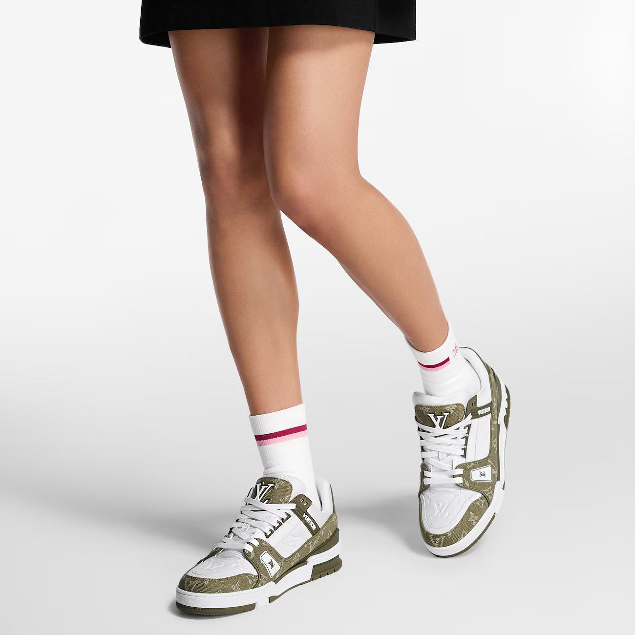 Trainer Sneaker Signature
