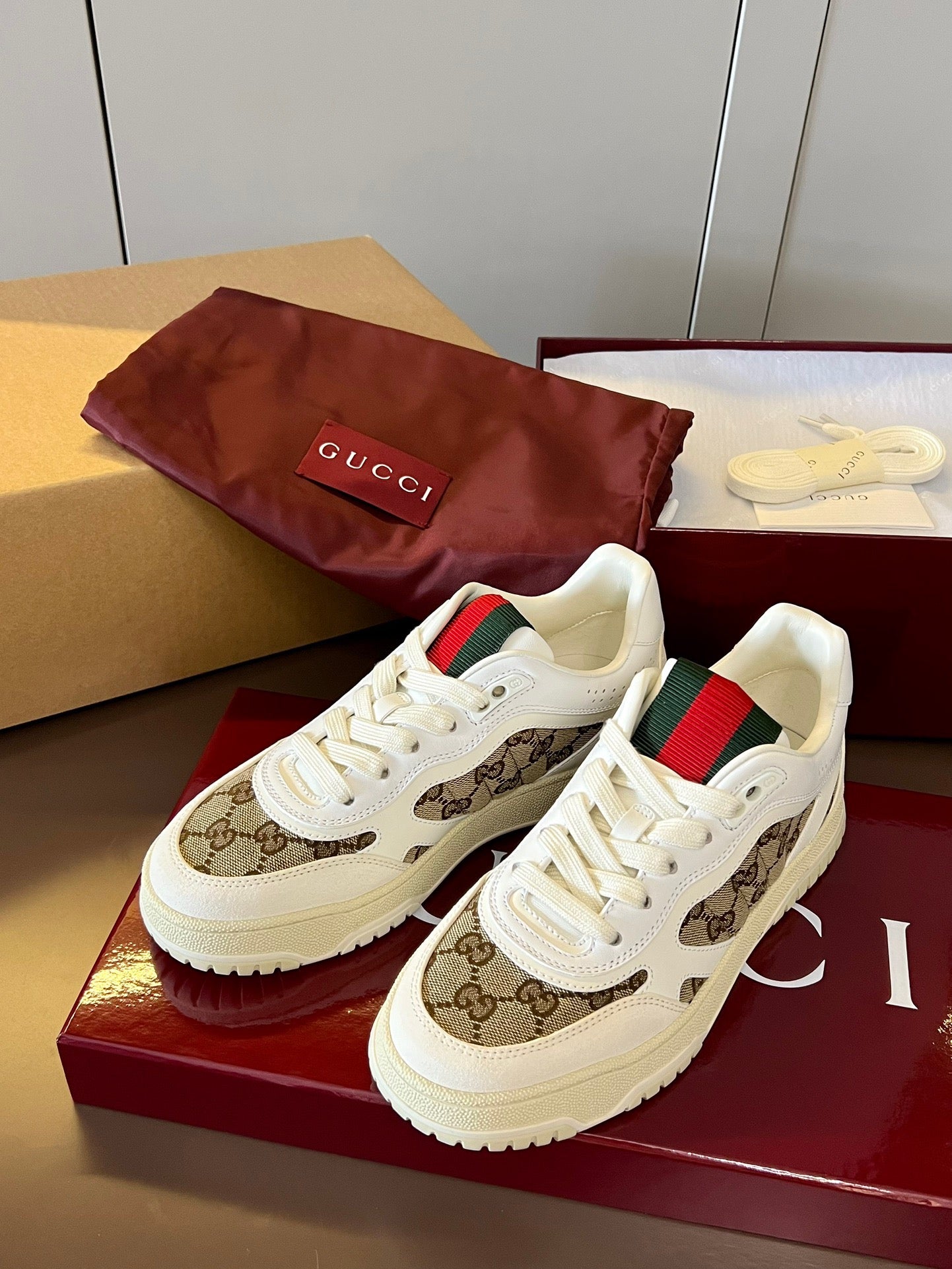 WOMEN'S RE-WEB SNEAKER