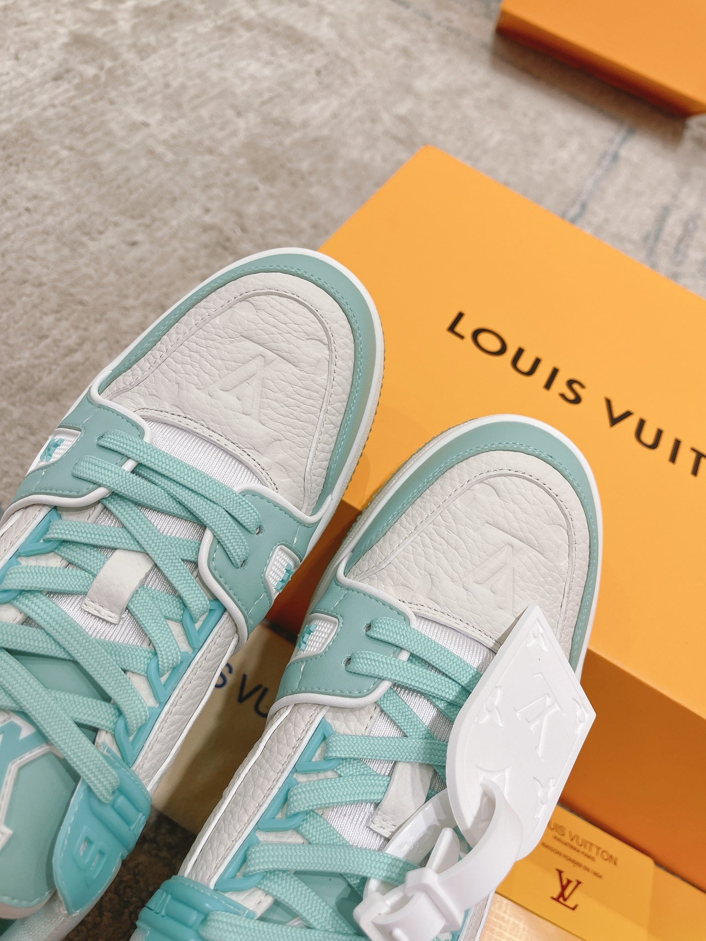 Trainer Low