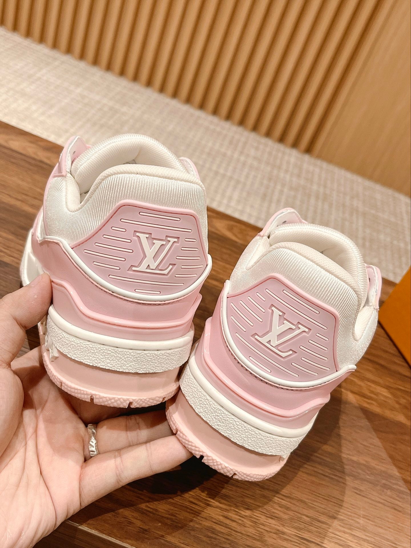 TrainerPink Rose