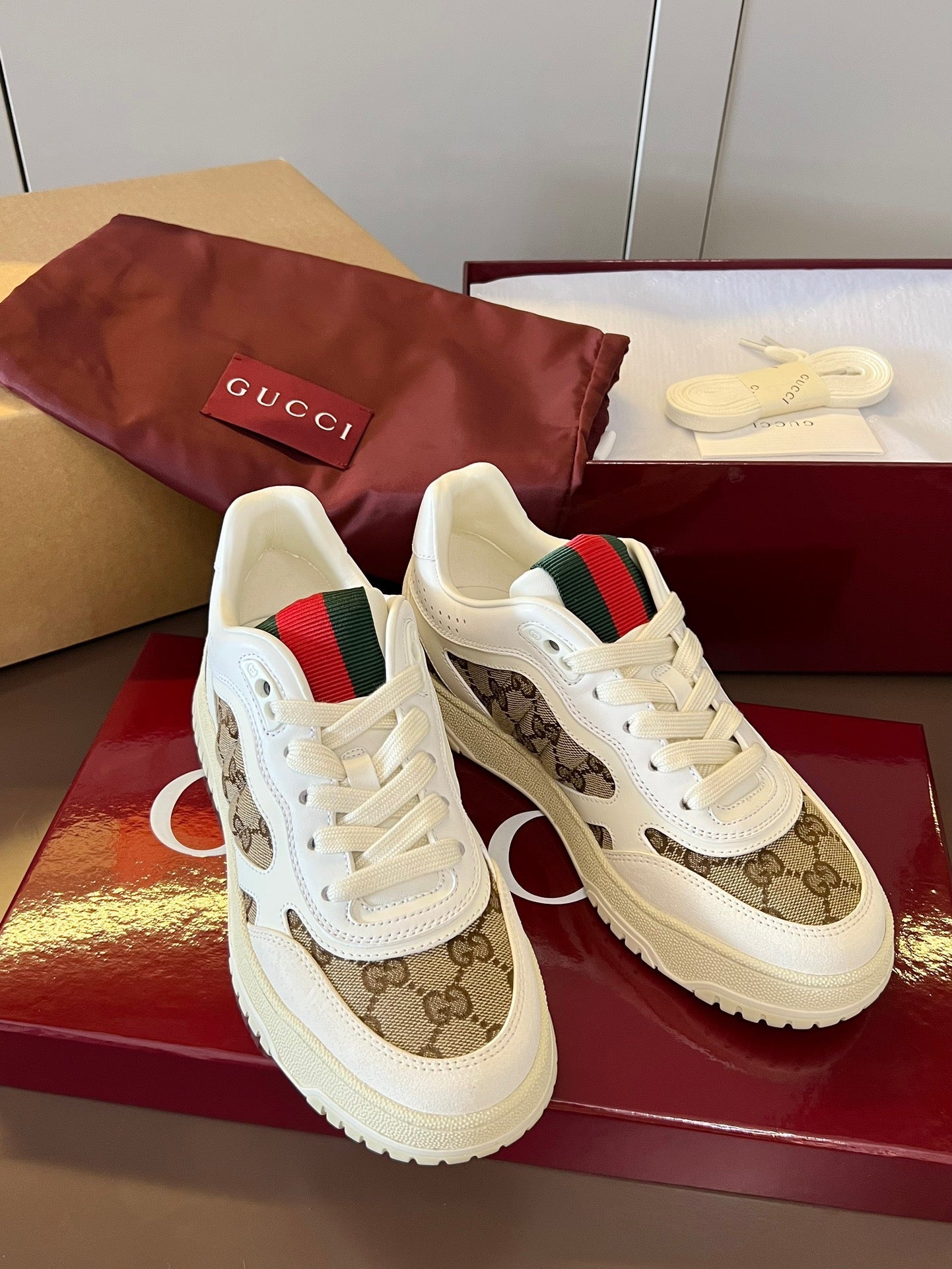 WOMEN'S RE-WEB SNEAKER