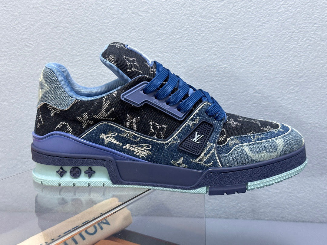 Sneaker