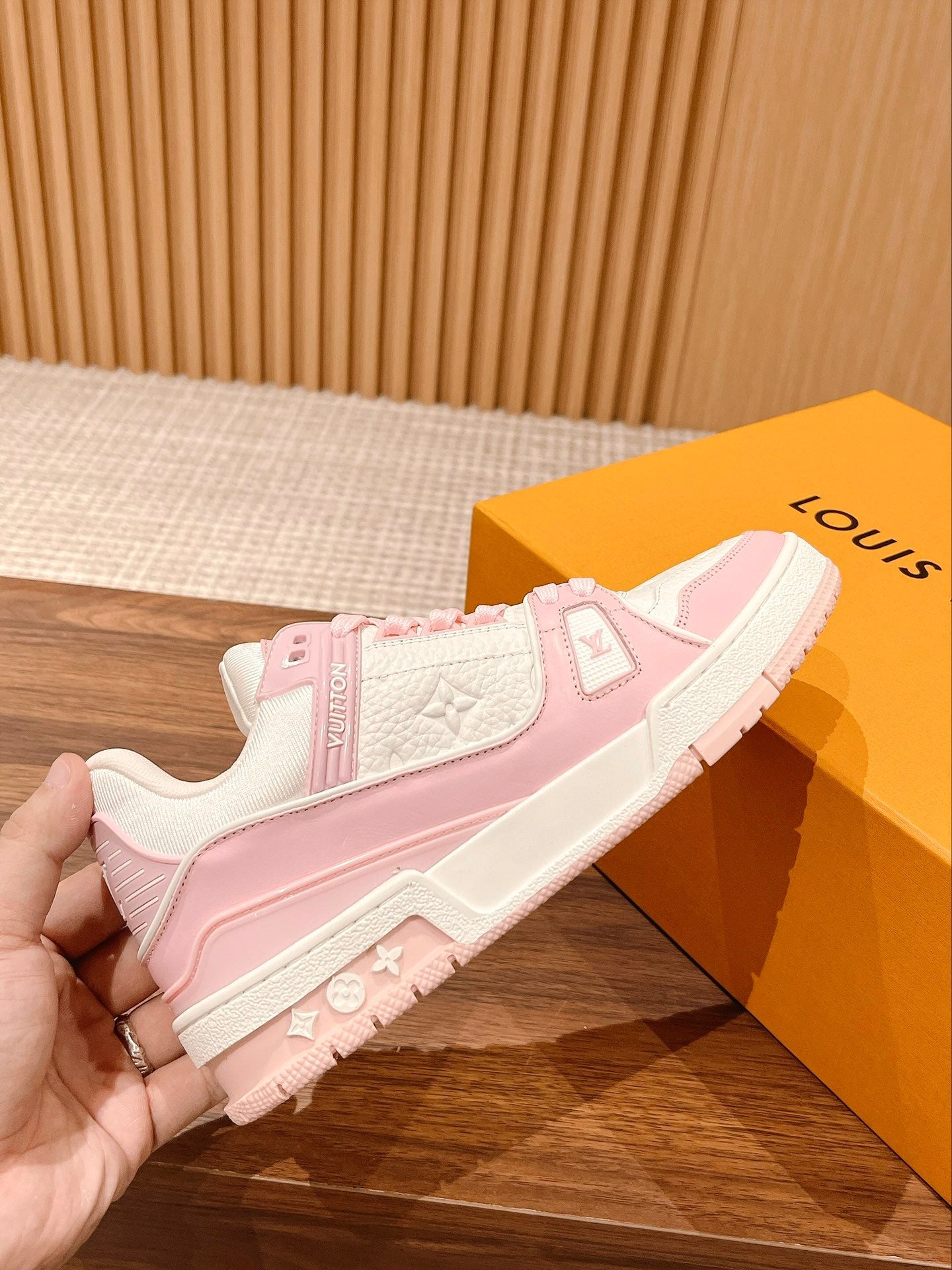 TrainerPink Rose