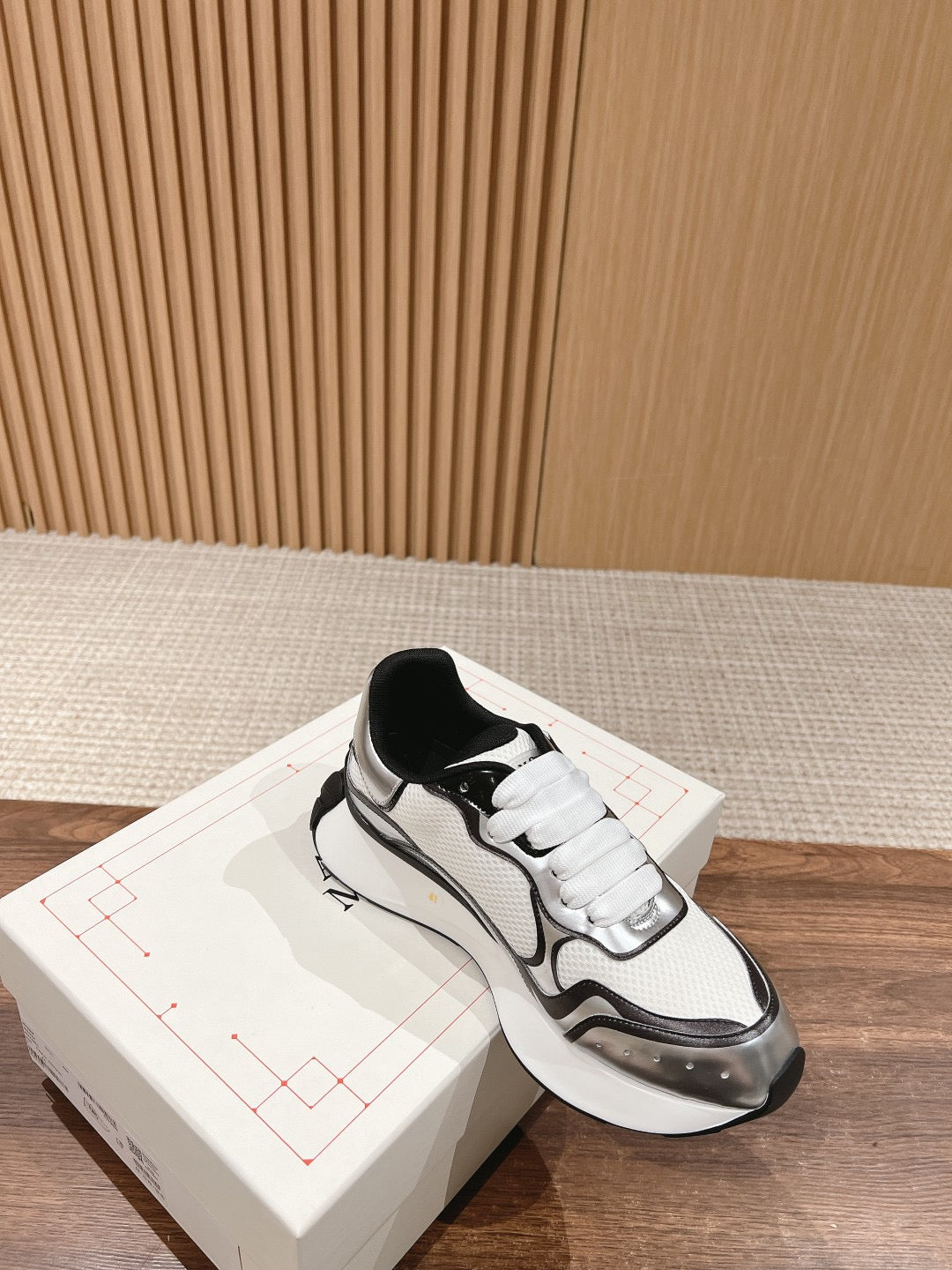 SPRINT RUNNER SNEAKERS