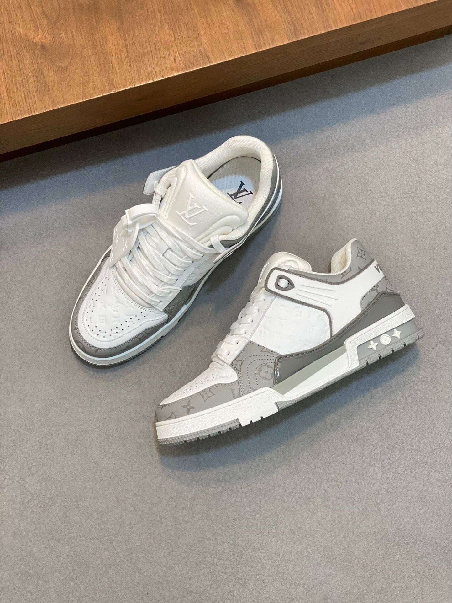Trainer Grey White Sneaker