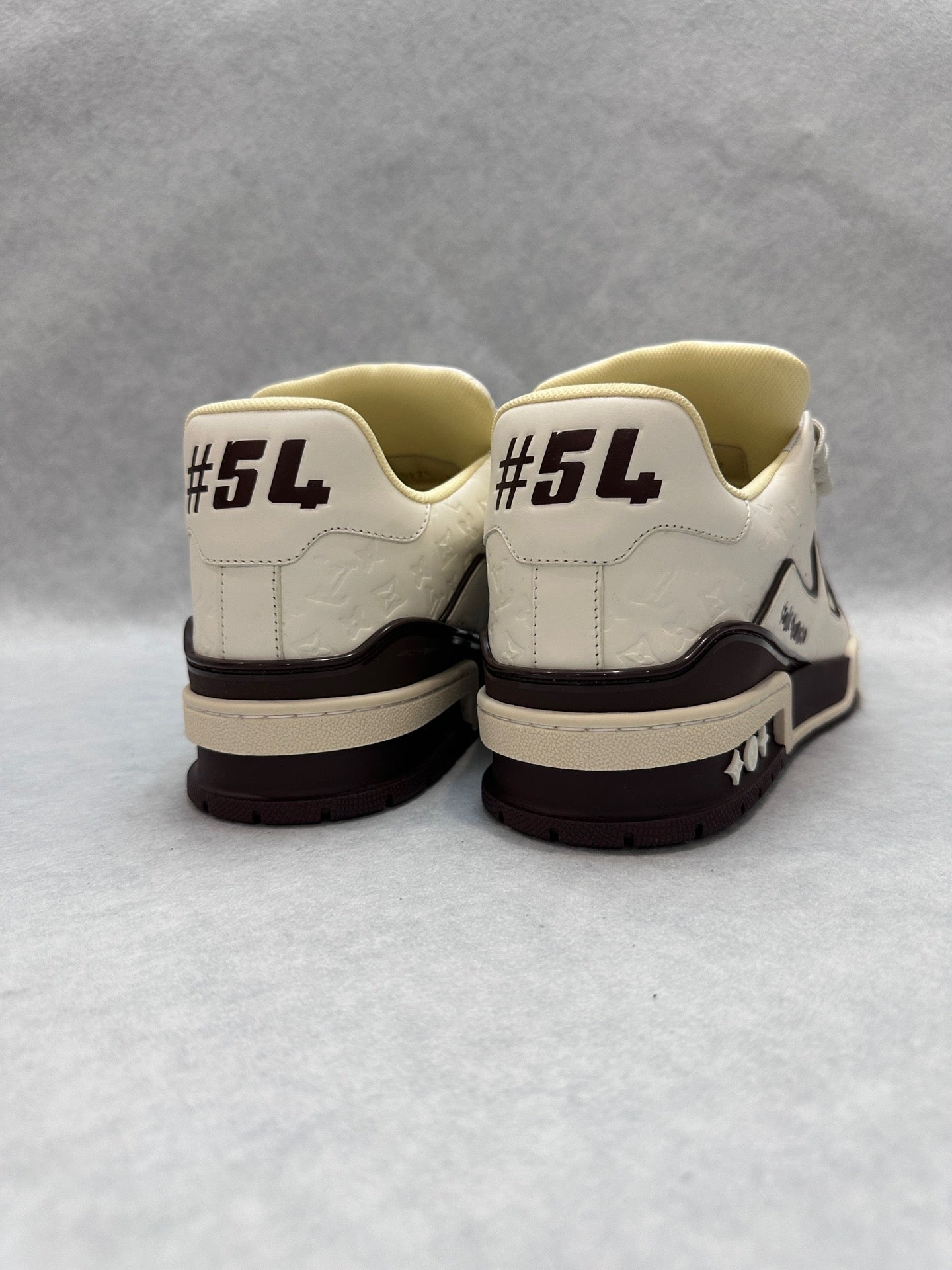 Sneaker