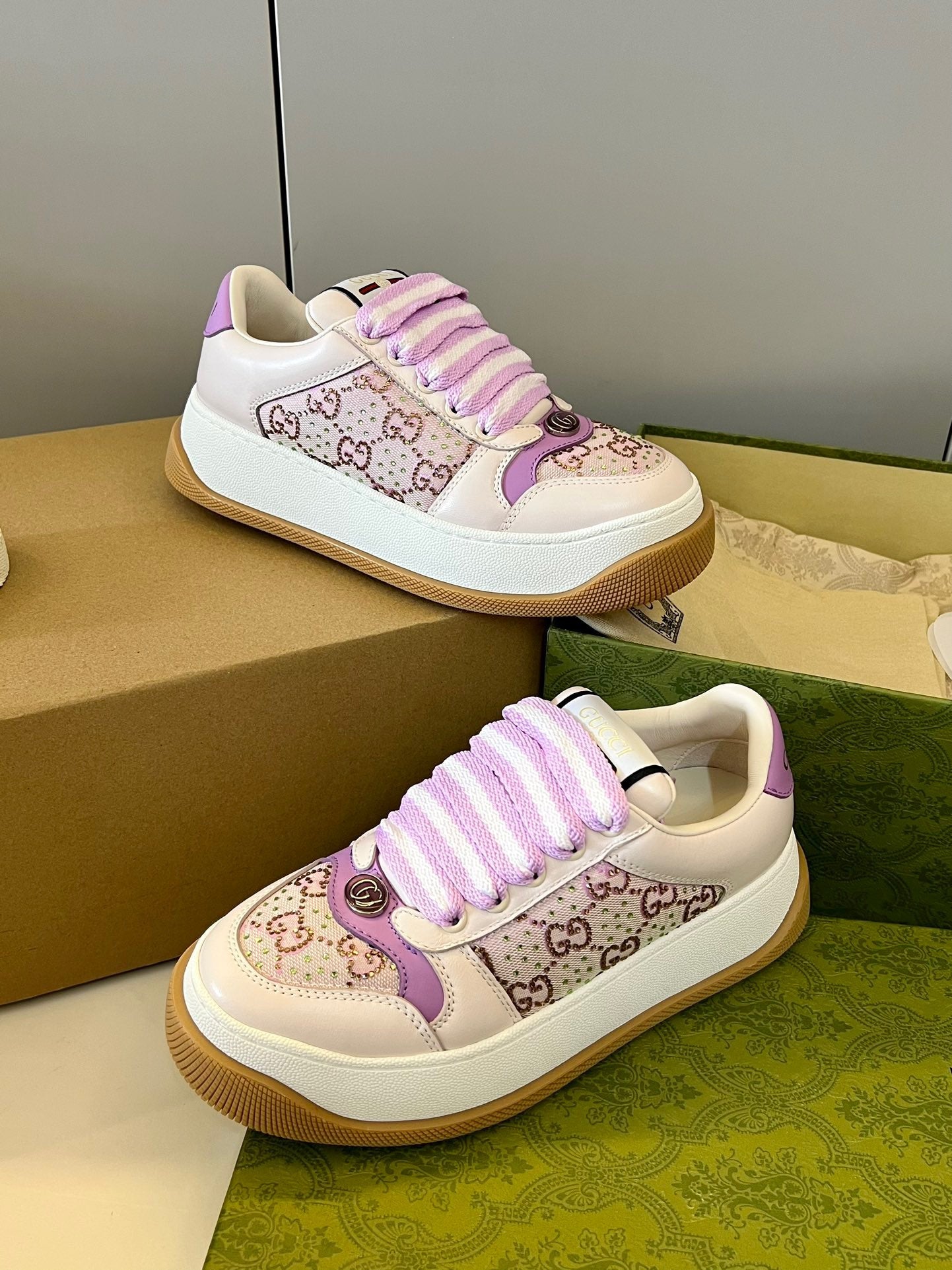 WOMEN'S SCREENER SNEAKER