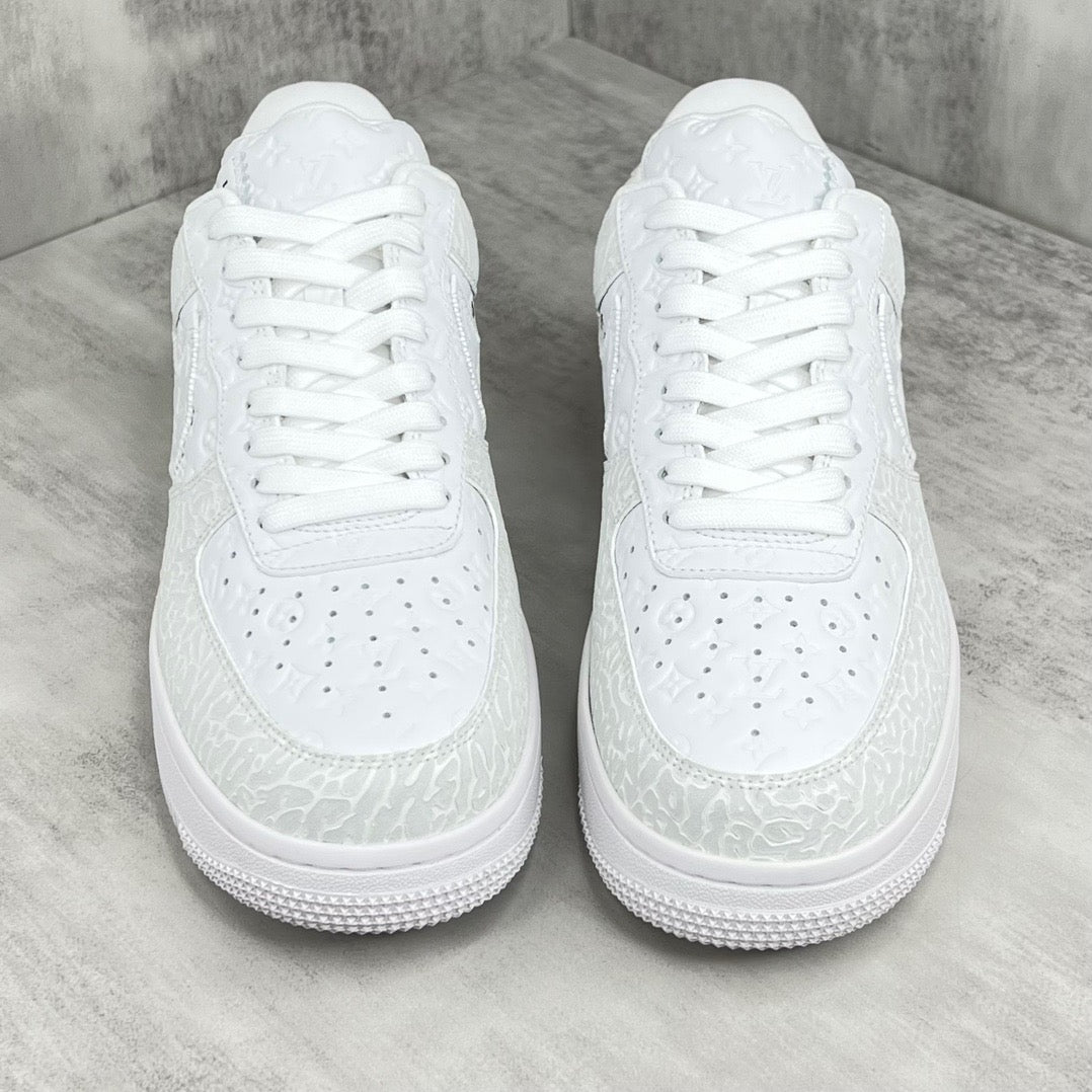 Low sneakers