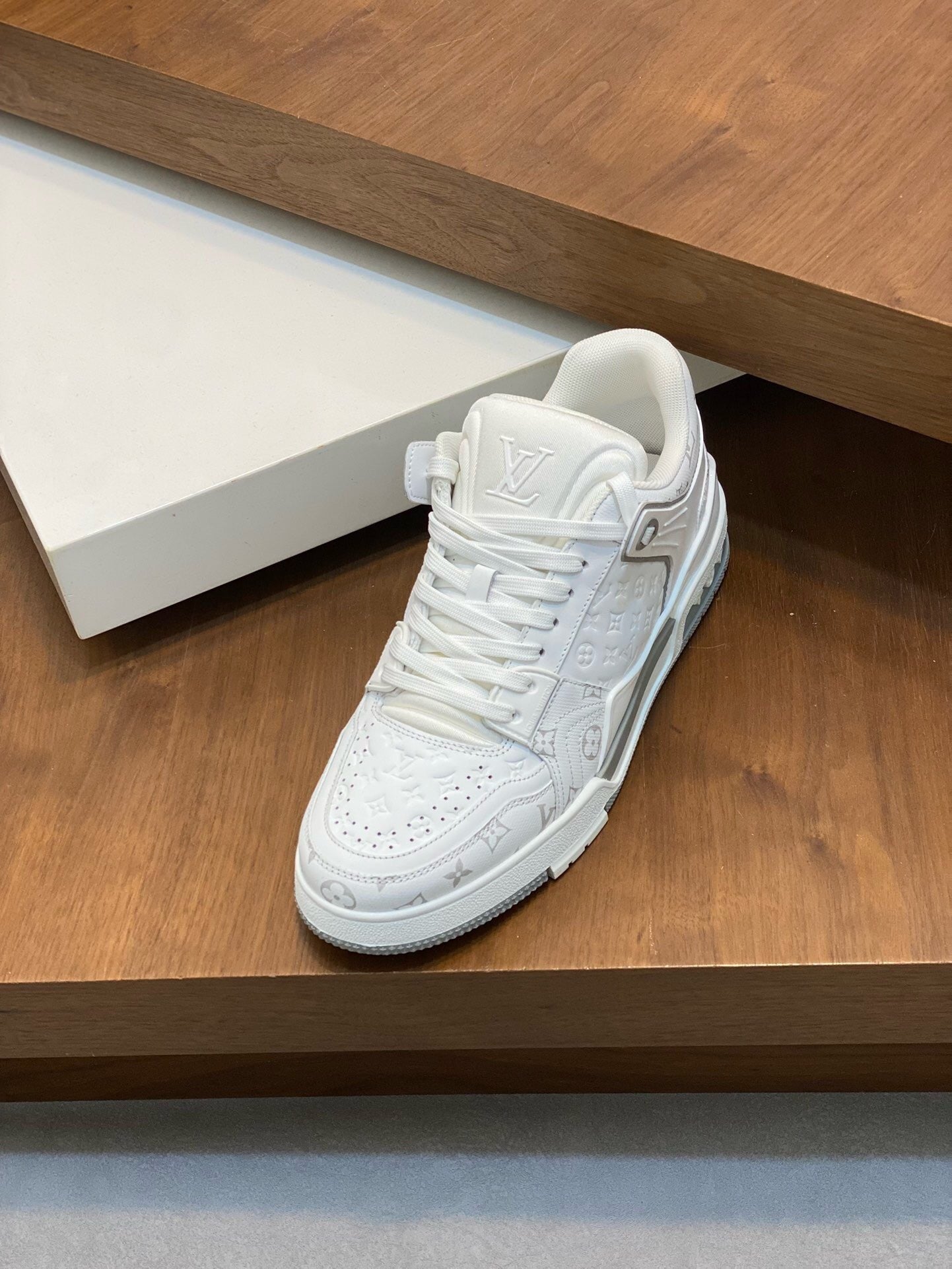 Trainer Grey White Sneaker
