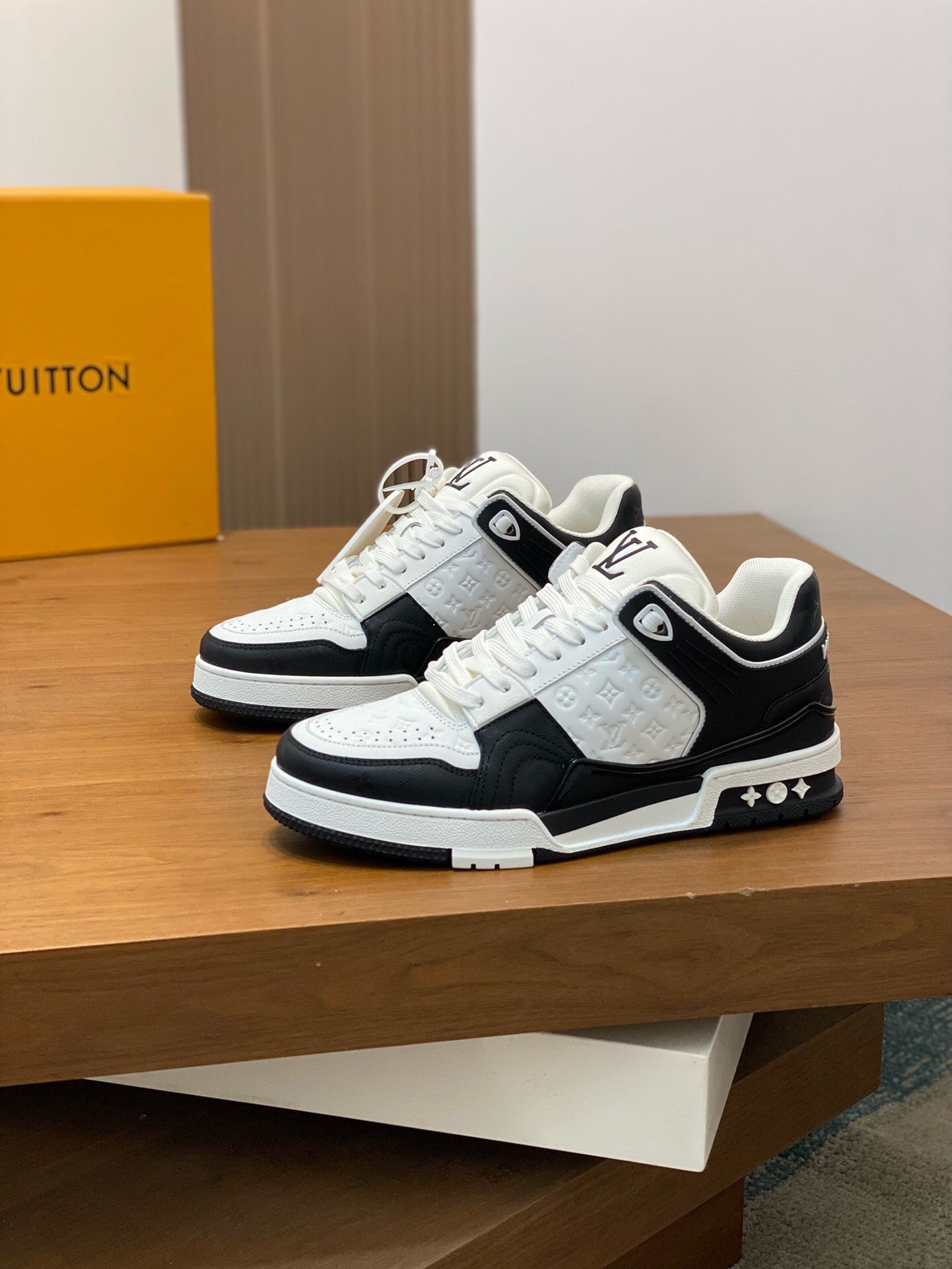 Trainer Grey White Sneaker