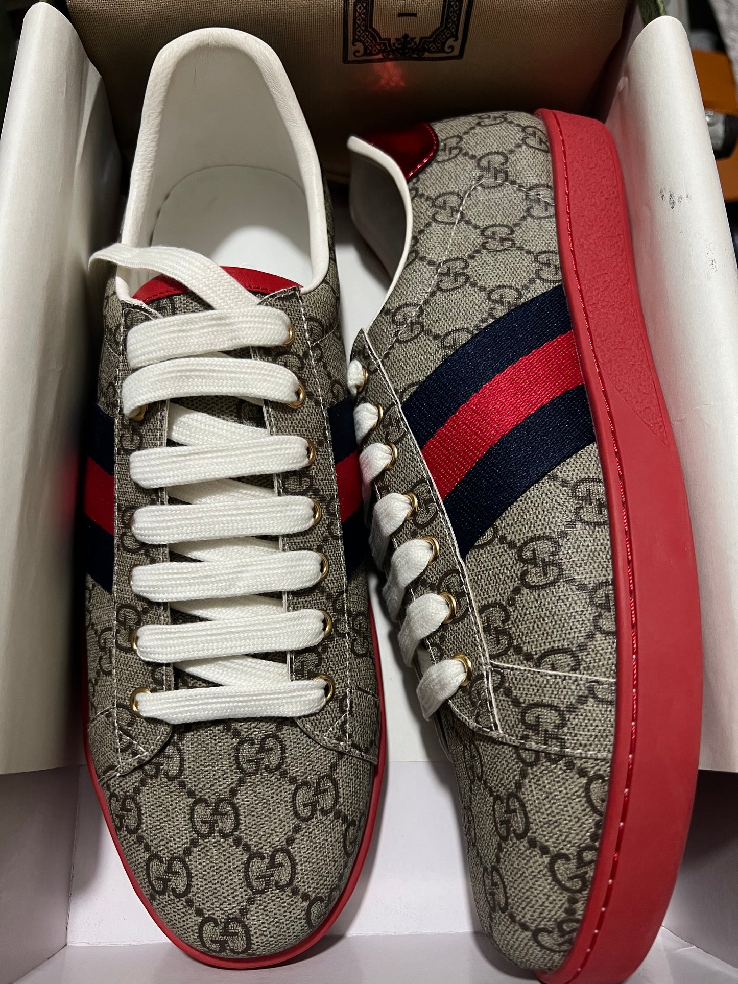 Sneaker