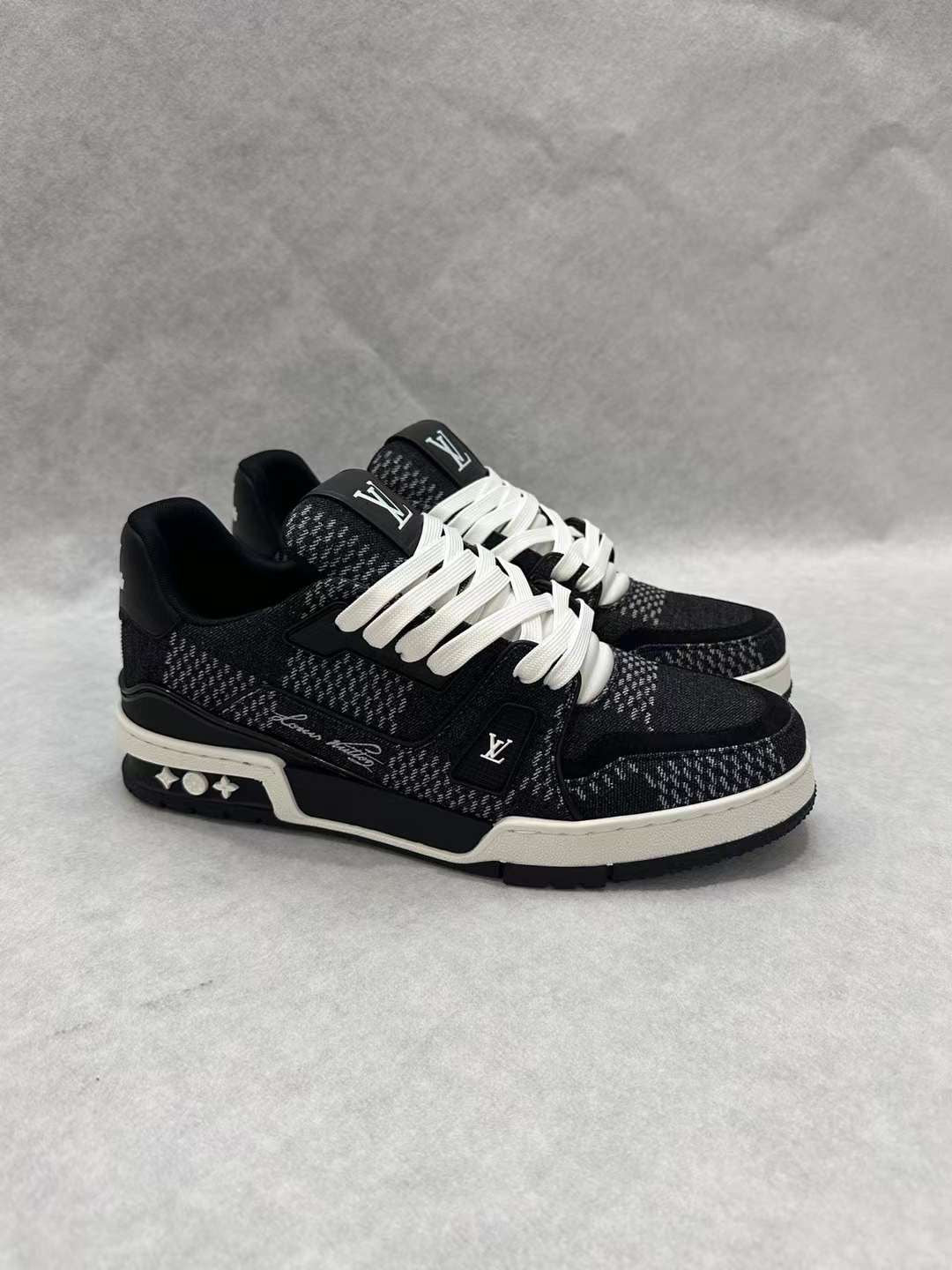 L|V Sneaker