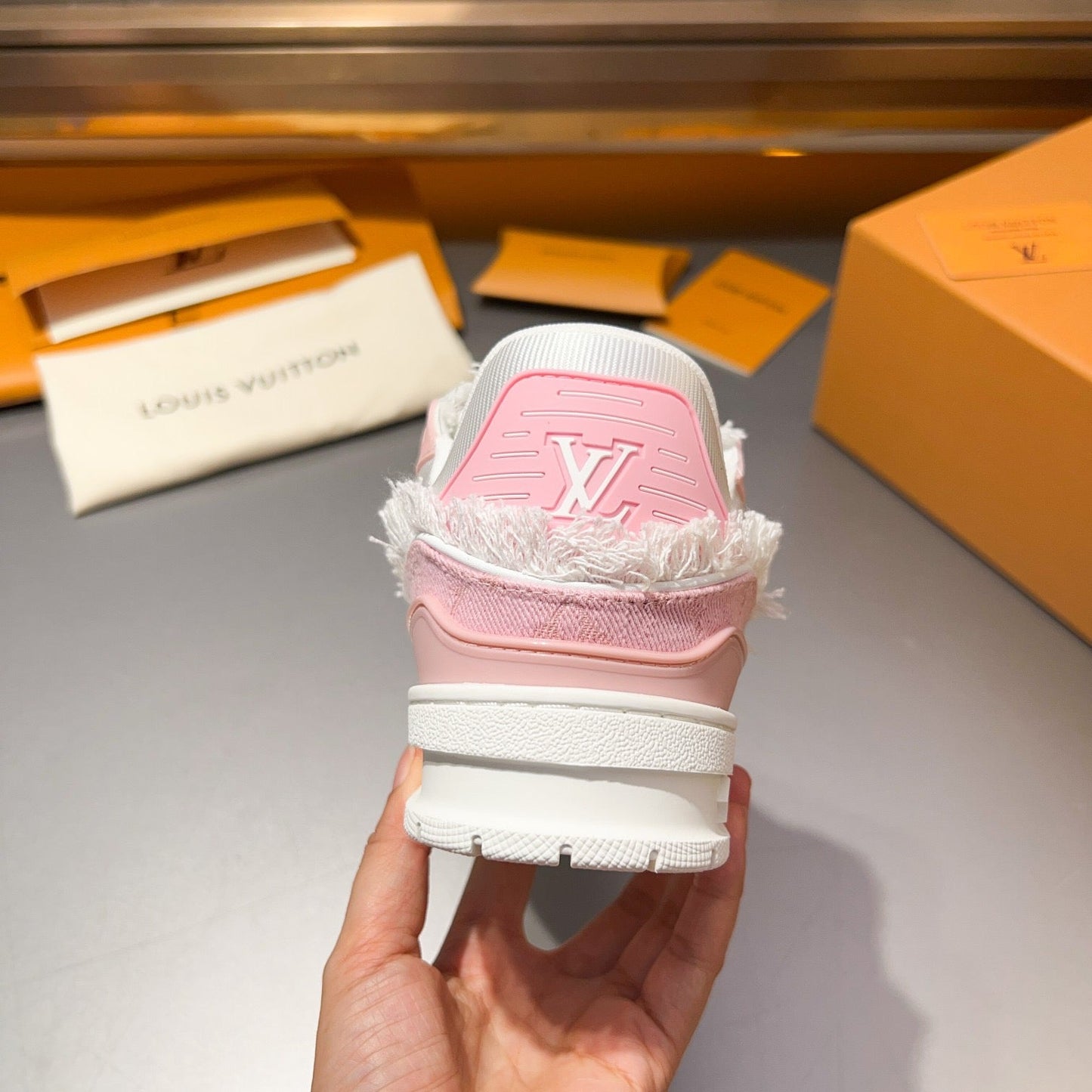 TRAINER SNEAKER LIGHT PINKFABRIC AND SUEDE