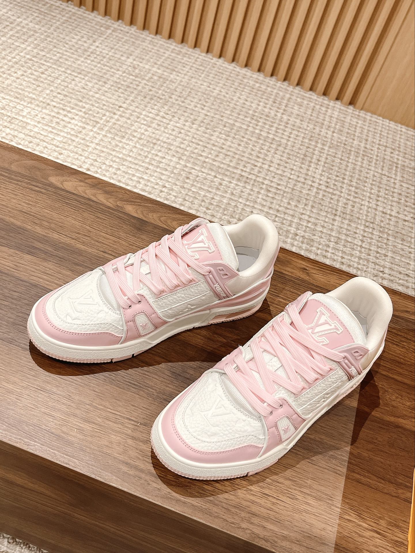 TrainerPink Rose