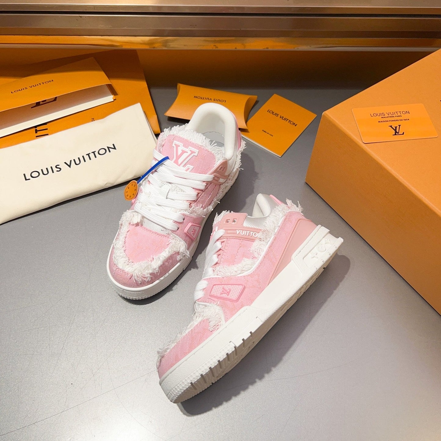 TRAINER SNEAKER LIGHT PINKFABRIC AND SUEDE