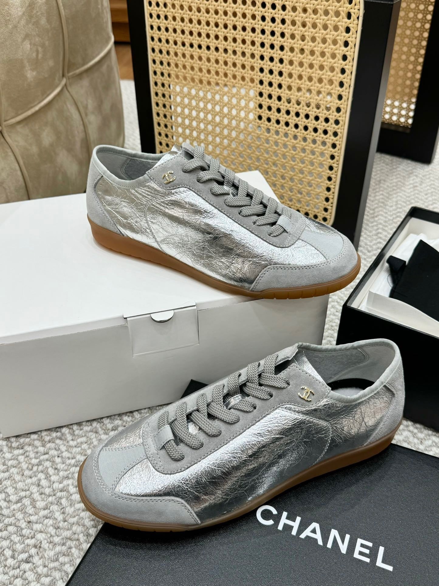 Calfskin & Suede CalfskinBlack Sneaker
