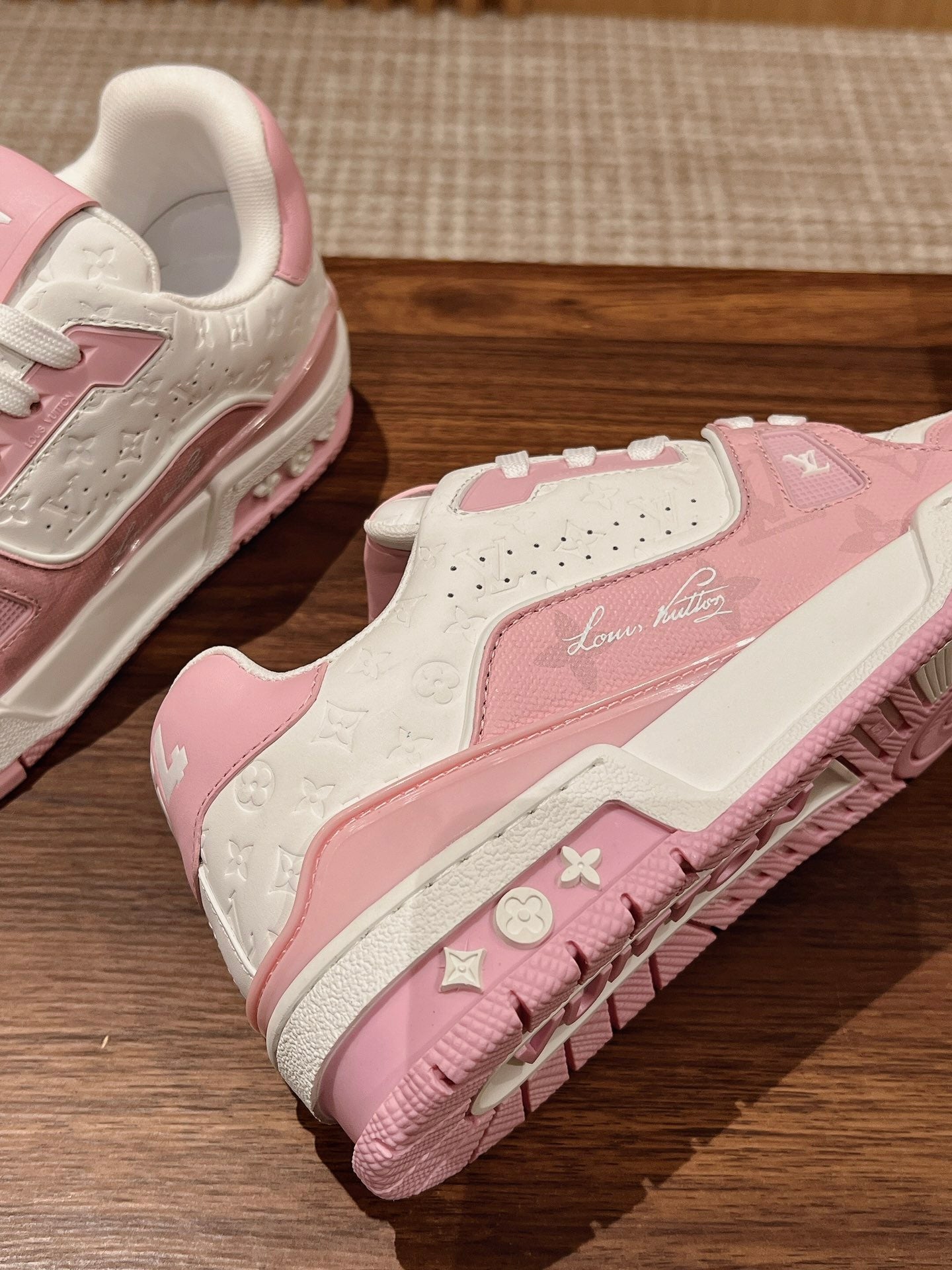 TrainerPink Rose