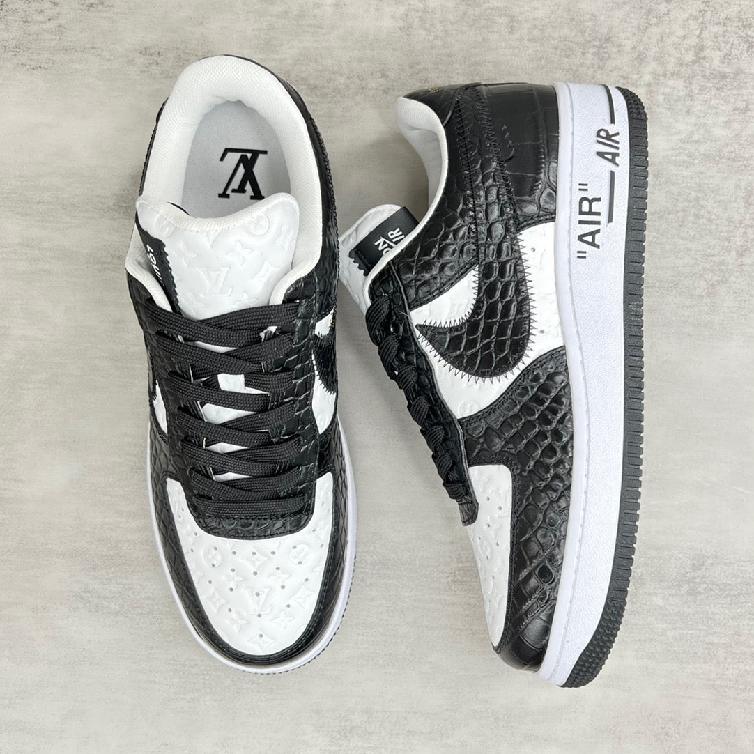 Low sneakers