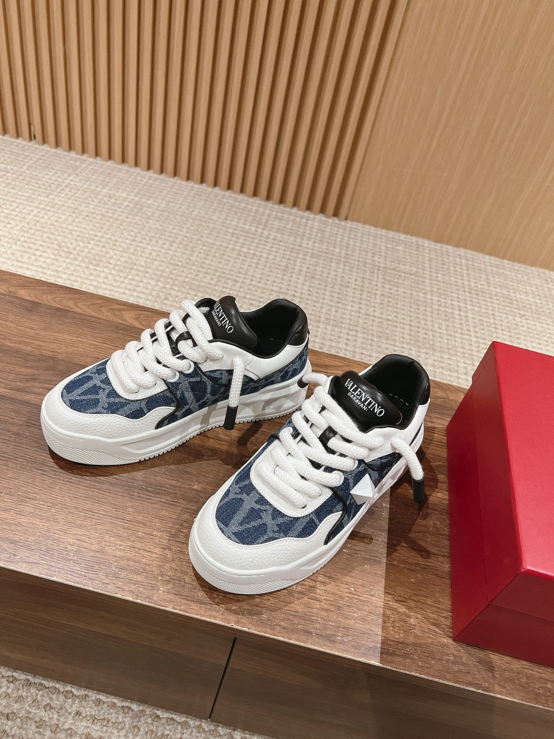 ONE STUD XL LOW-TOP SNEAKER IN NAPPA LEATHER AND TOILE ICONOGRAPHE FABRIC