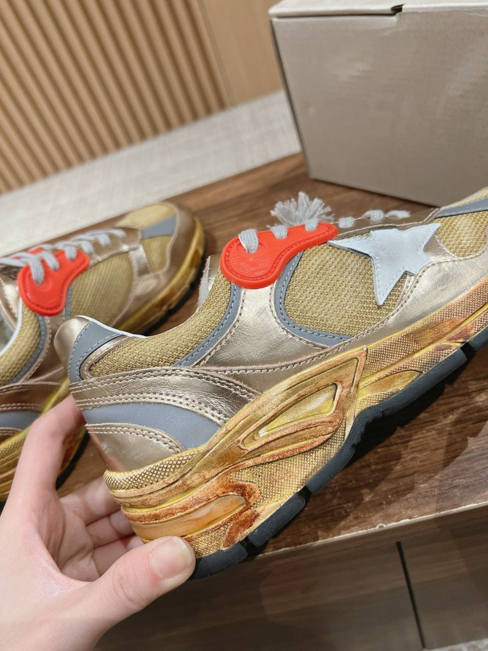 Men's Dad-Star gold with distressed finish