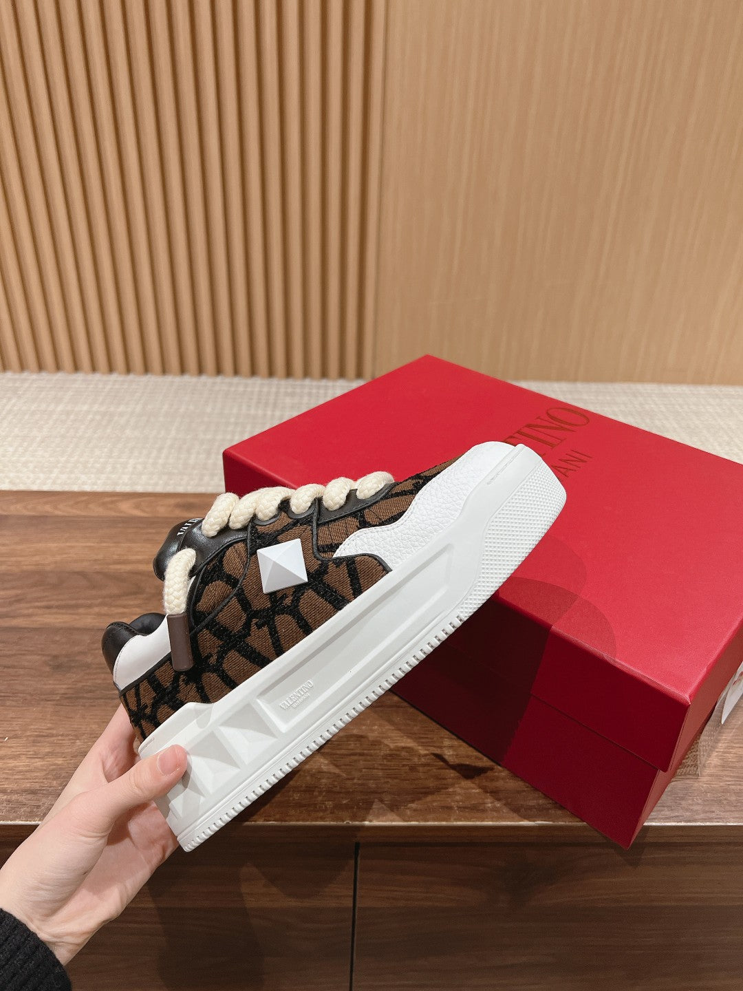 ONE STUD XL LOW-TOP SNEAKER IN NAPPA LEATHER AND TOILE ICONOGRAPHE FABRIC
