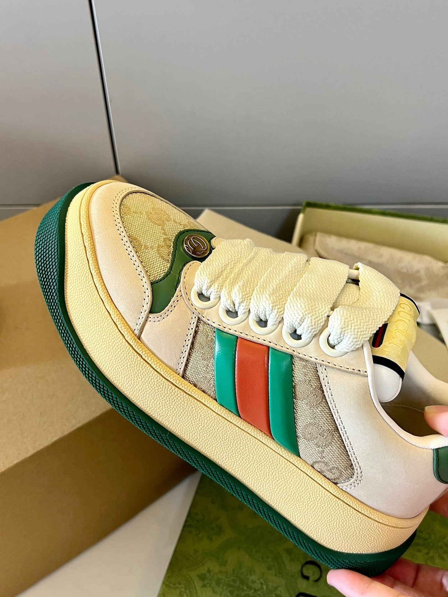 WOMEN'S SCREENER SNEAKER