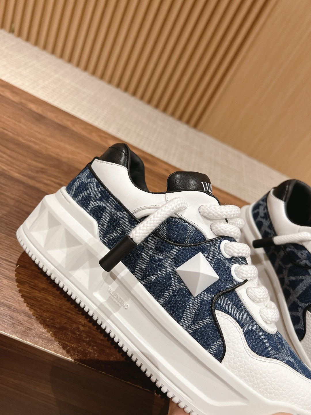 ONE STUD XL LOW-TOP SNEAKER IN NAPPA LEATHER AND TOILE ICONOGRAPHE FABRIC