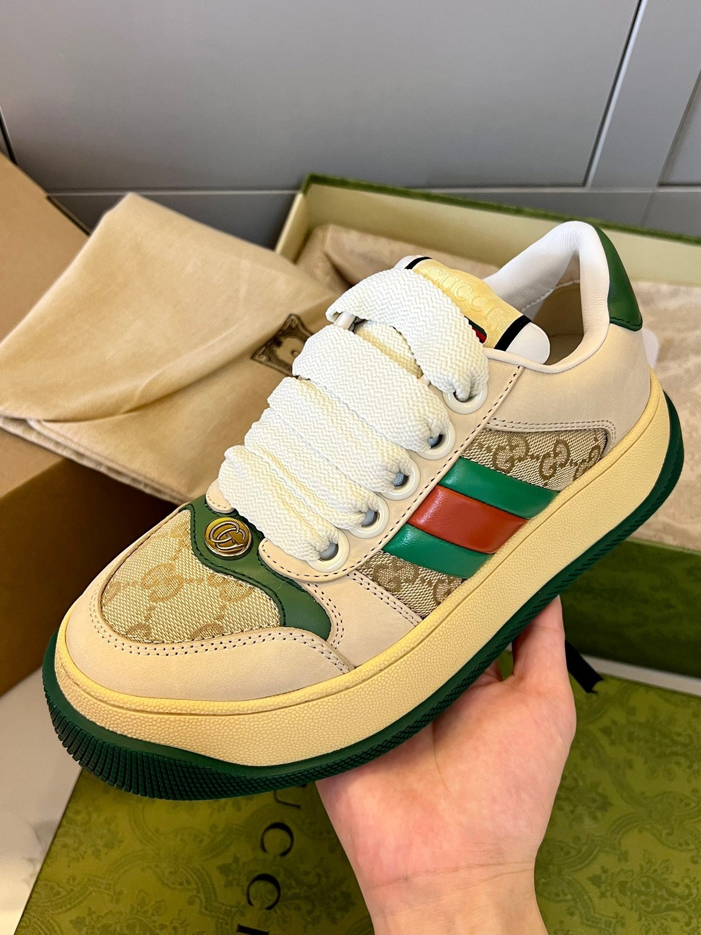 WOMEN'S SCREENER SNEAKER