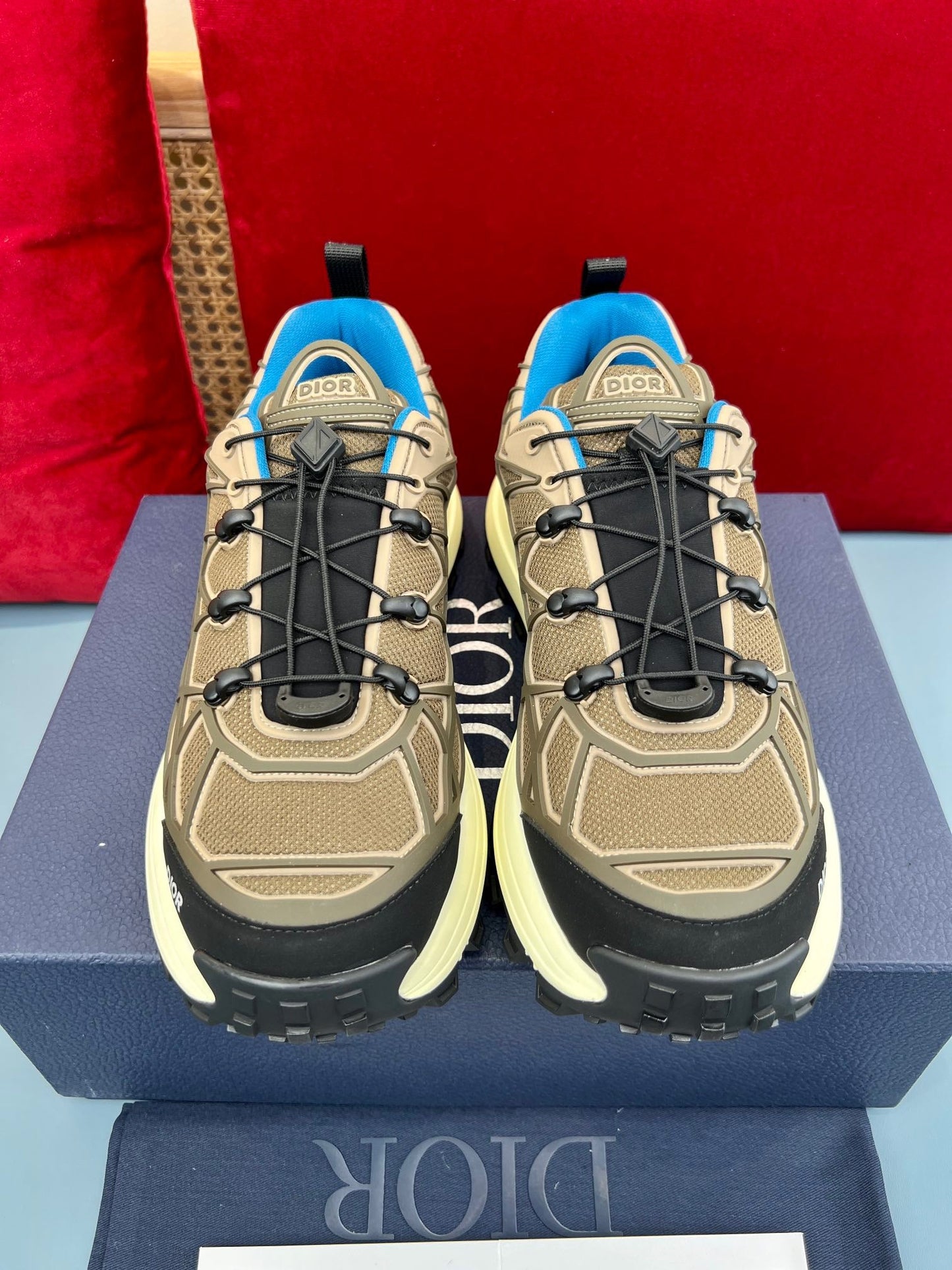 B31 RUNNER SNEAKER