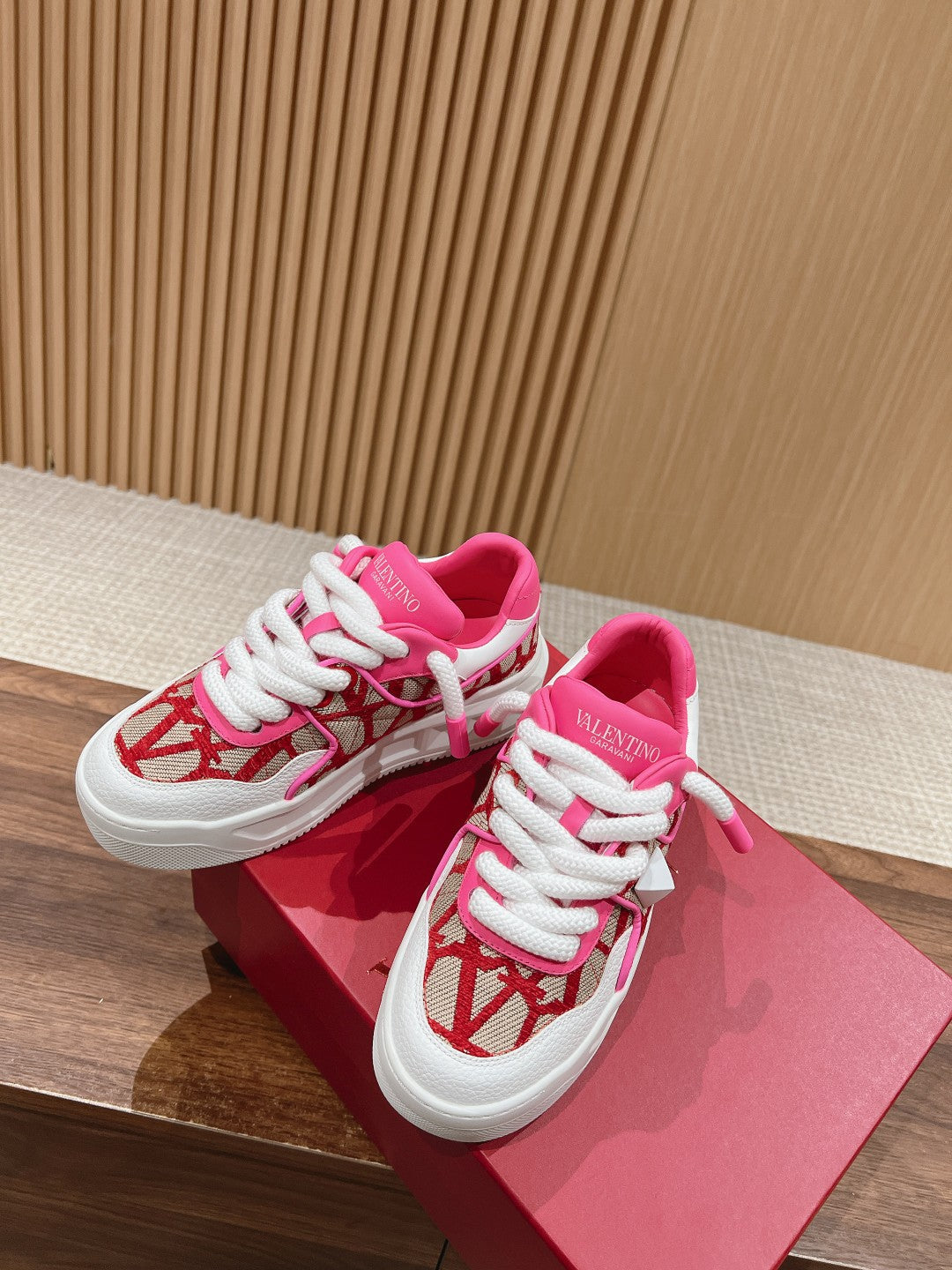 ONE STUD XL LOW-TOP SNEAKER IN NAPPA LEATHER AND TOILE ICONOGRAPHE FABRIC