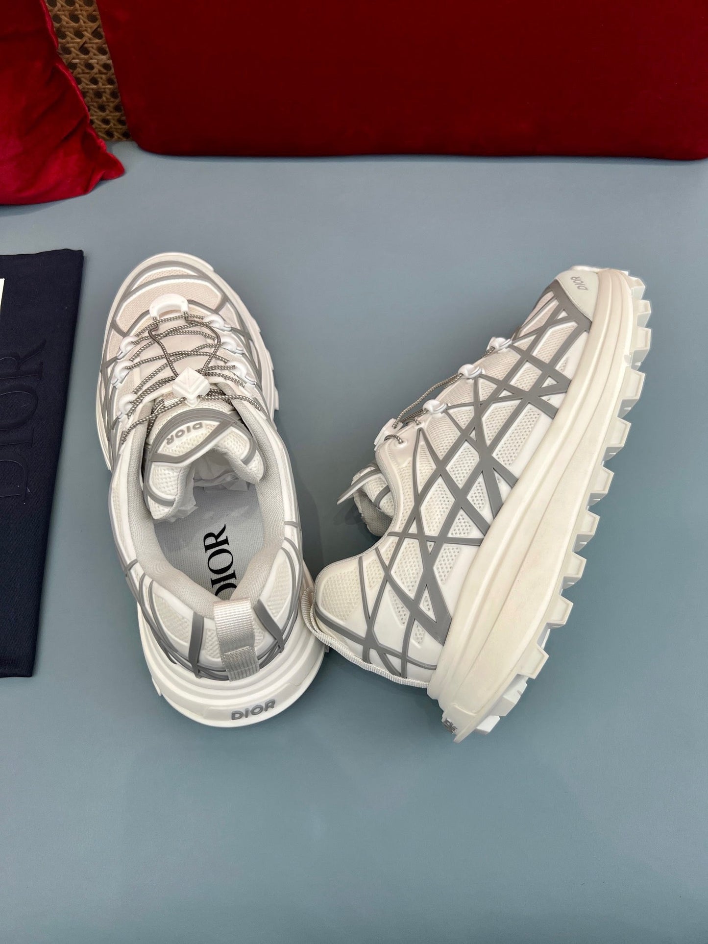 B31 RUNNER SNEAKERS - WHITE