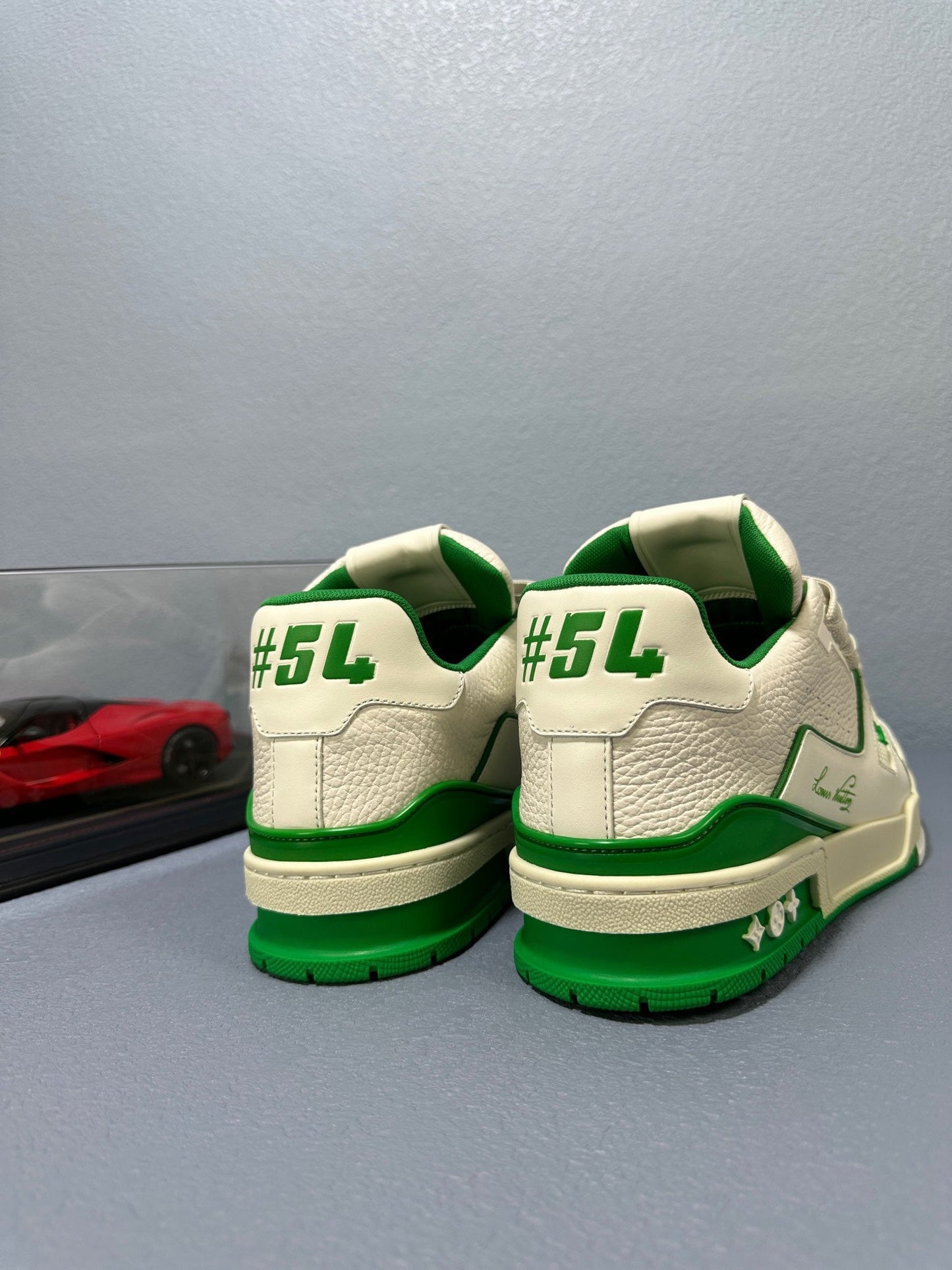 Sneaker