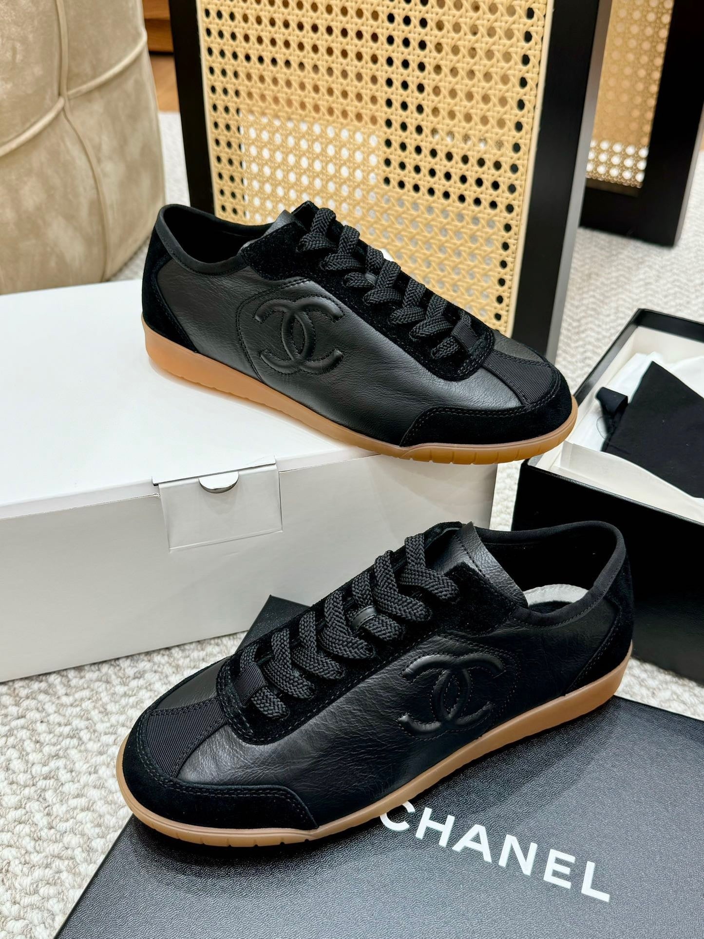 Calfskin & Suede CalfskinBlack Sneaker