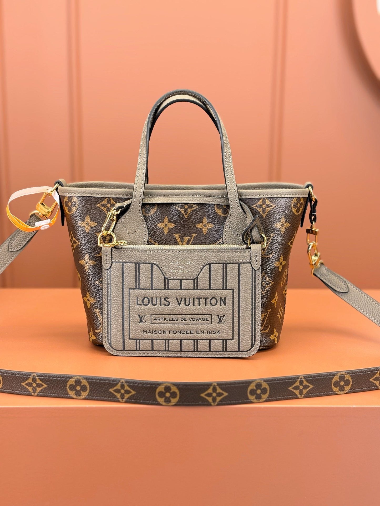 Neverfull Bandoulière Inside Out BB Bag