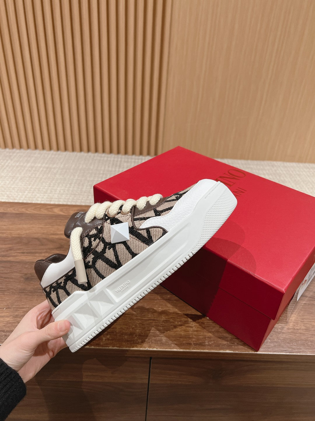 ONE STUD XL LOW-TOP SNEAKER IN NAPPA LEATHER AND TOILE ICONOGRAPHE FABRIC