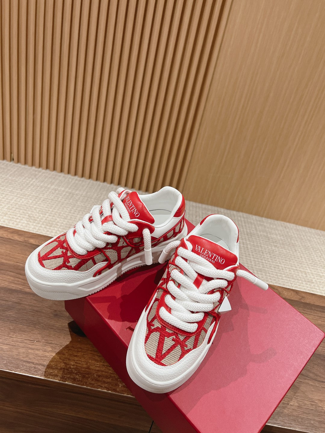 ONE STUD XL LOW-TOP SNEAKER IN NAPPA LEATHER AND TOILE ICONOGRAPHE FABRIC
