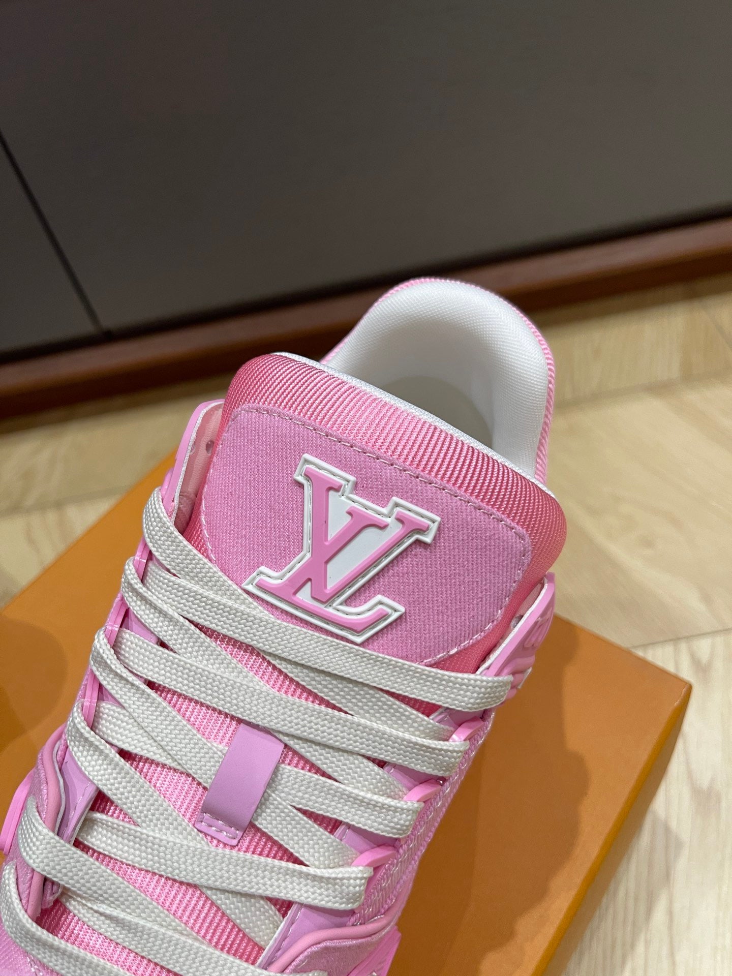 L|V Sneaker