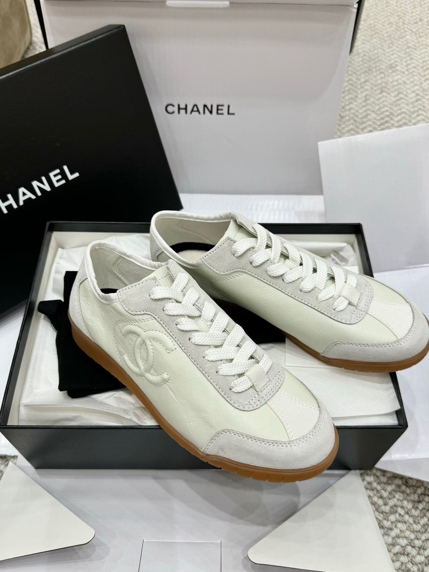 Calfskin & Suede CalfskinBlack Sneaker