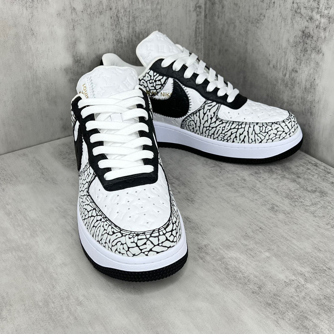 Low sneakers